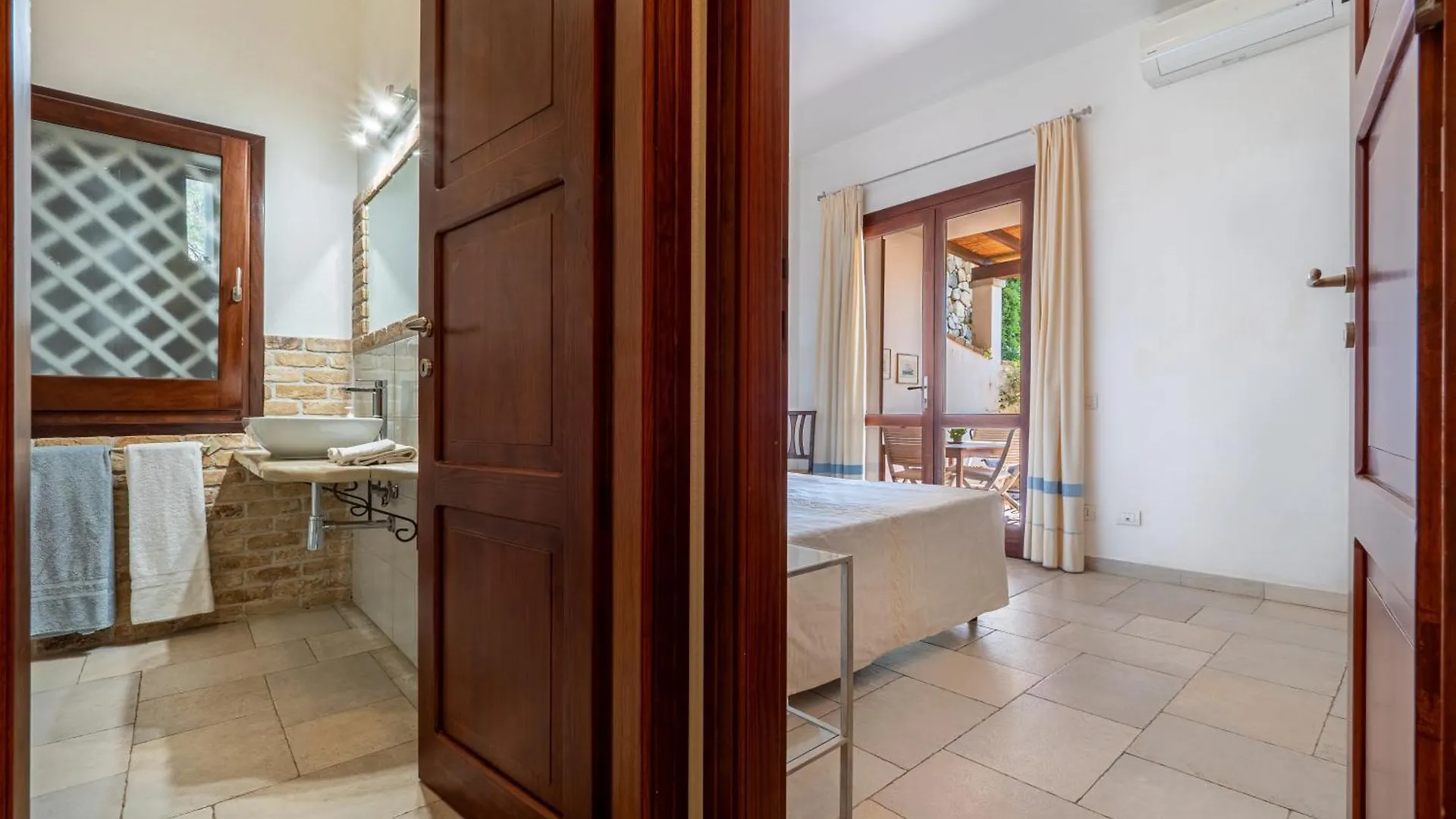 Ollastu Apartments Villasimius Italy