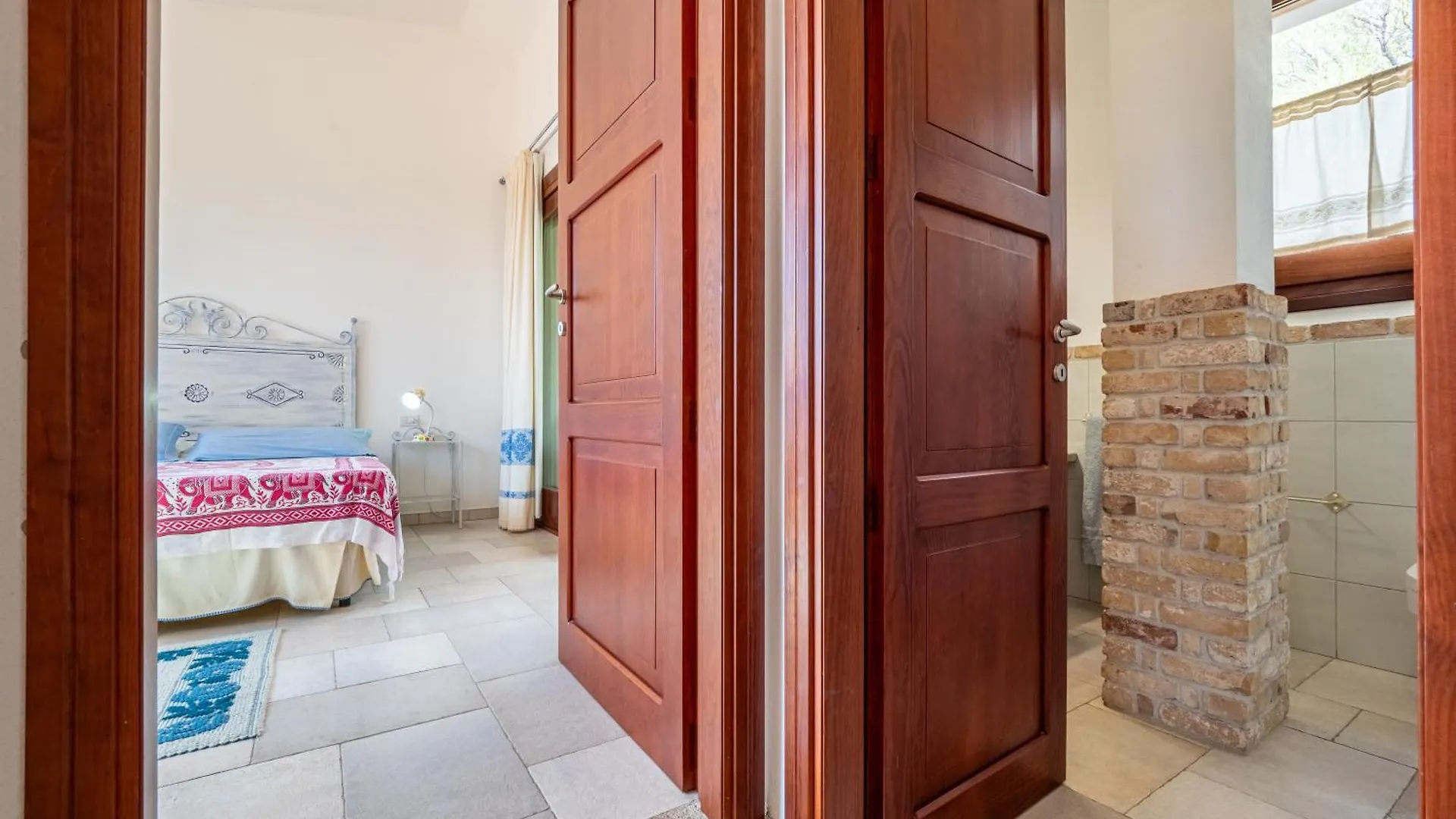 Ollastu Apartments Villasimius Italien